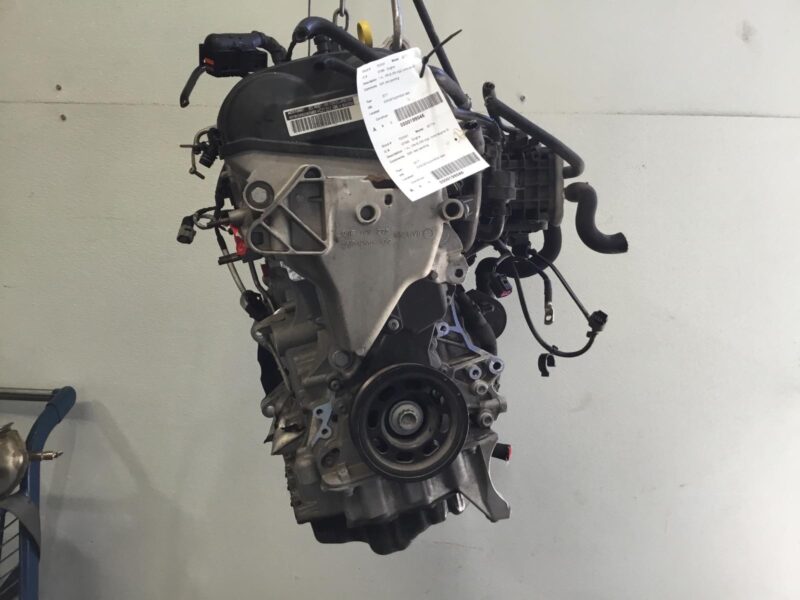 2017 Volkswagen Jetta Engine Assembly - Image 5