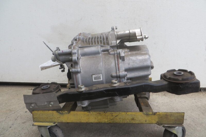 2018 Toyota Highlander Engine Assembly - Image 3