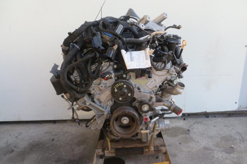 2017 Cadillac CT6 Engine Assembly - Image 3