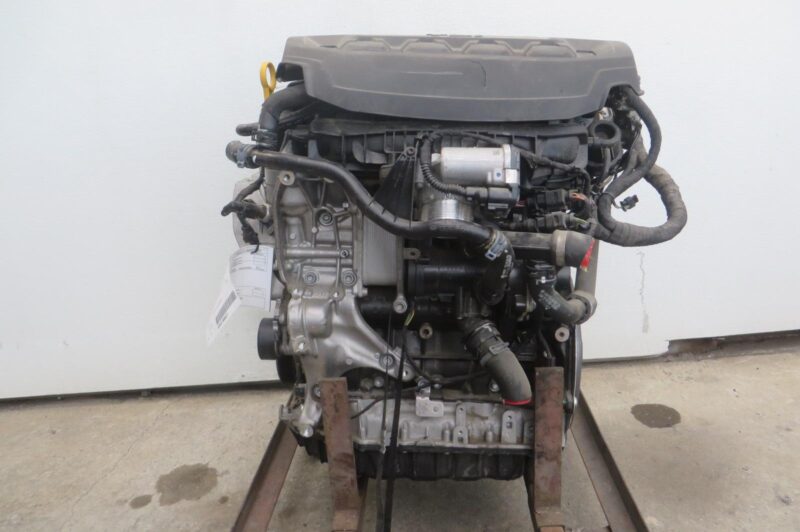 2020 Volkswagen Tiguan Engine Assembly - Image 4