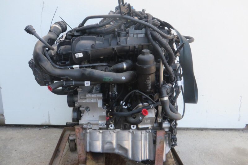 2020 BMW 330i Engine Assembly - Image 3