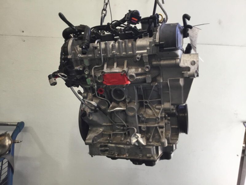 2017 Volkswagen Jetta Engine Assembly - Image 2