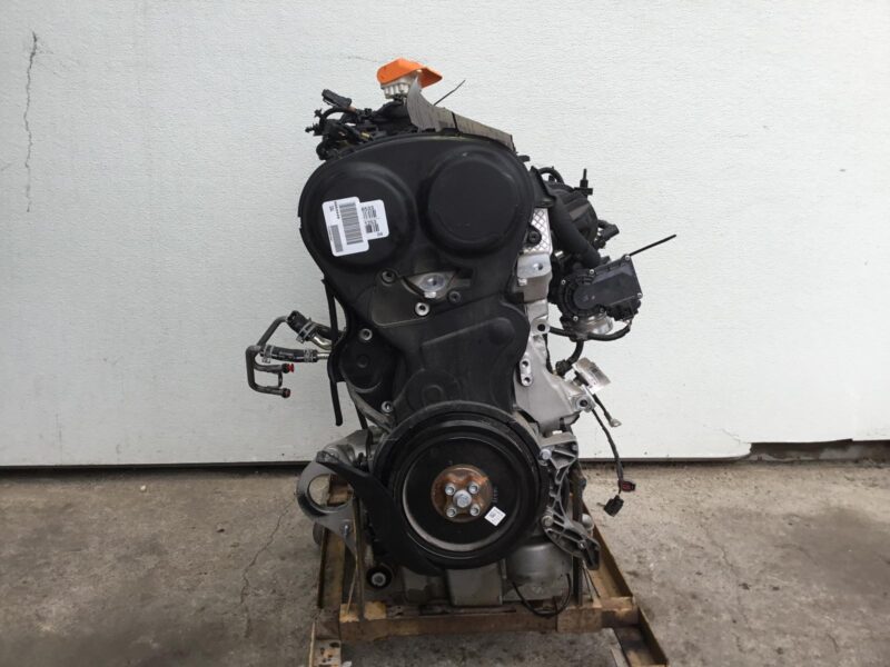 2019 Volvo Xc40 Engine Assembly - Image 4