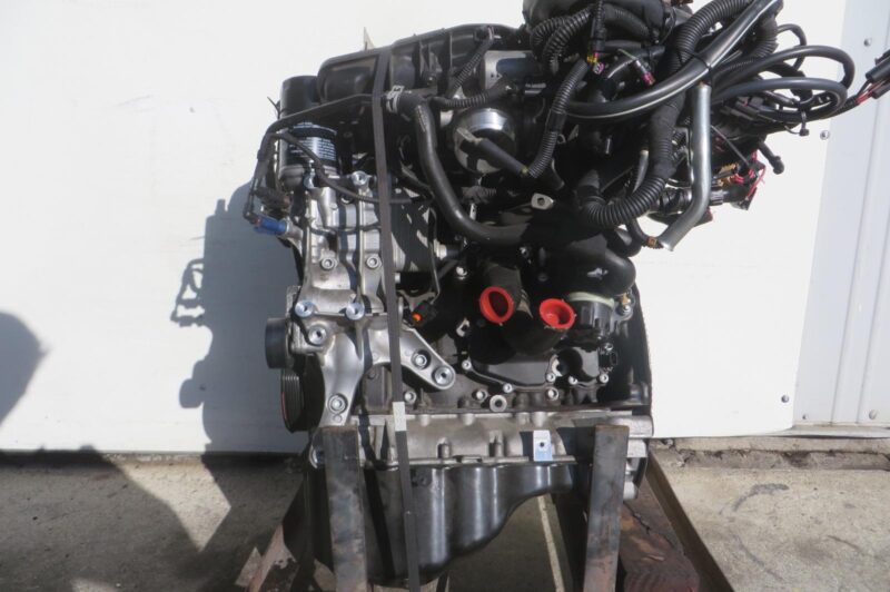 2015 Audi A4 Engine Assembly - Image 4