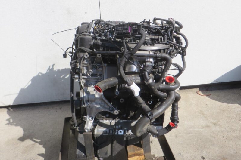 2018 Audi A4 Engine Assembly - Image 3