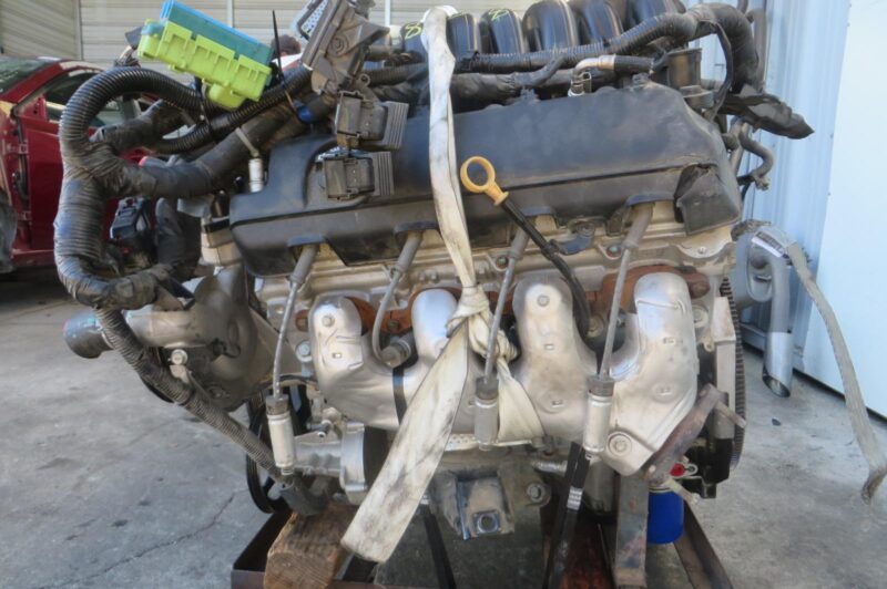 2017 GMC Yukon Engine Assembly - Image 5