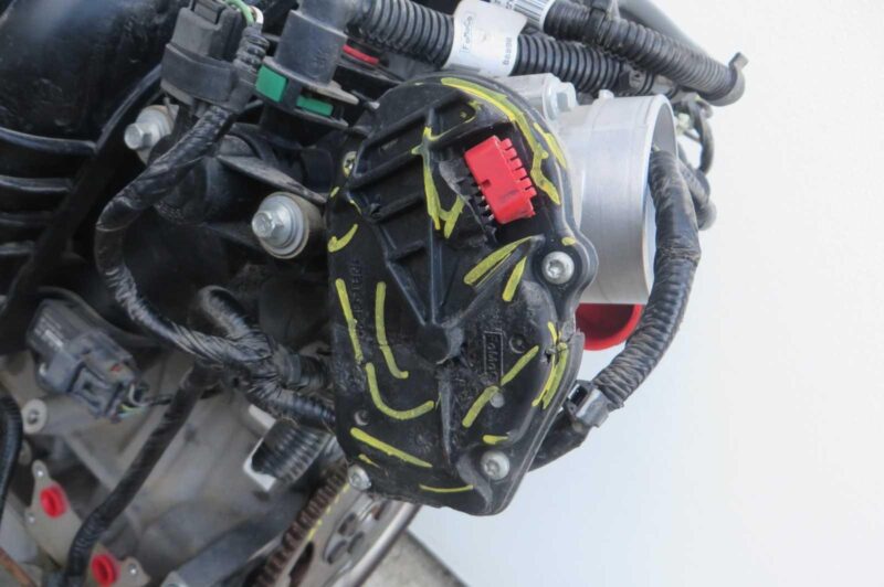 2019 Ford Escape Engine Assembly - Image 4