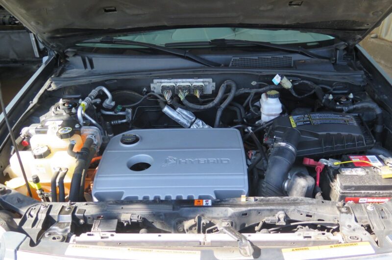2010 Mercury Mariner Engine Assembly - Image 10
