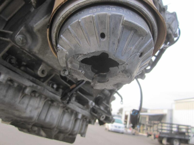 2008 Mercedes-Benz S-Class Engine Assembly - Image 2