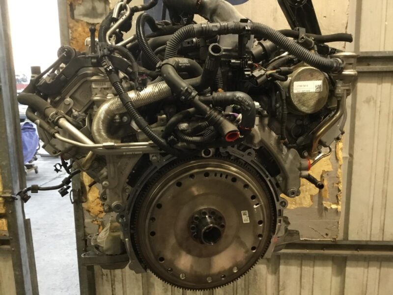 2015 Porsche Macan Engine Assembly - Image 2