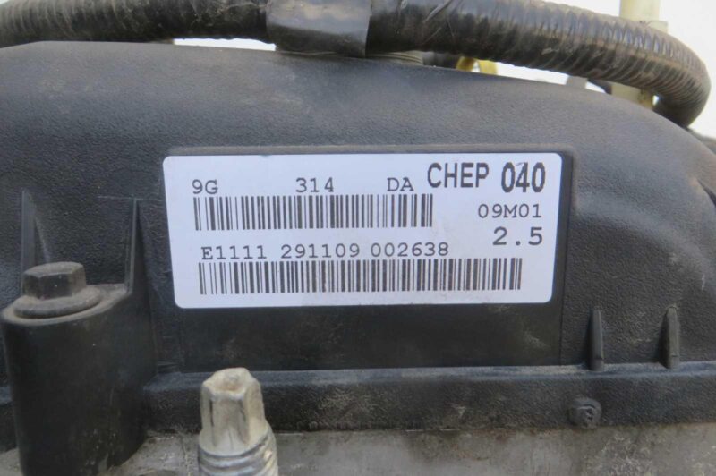 2010 Mercury Mariner Engine Assembly - Image 2