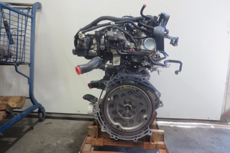 2022 Ford Escape Engine Assembly - Image 4