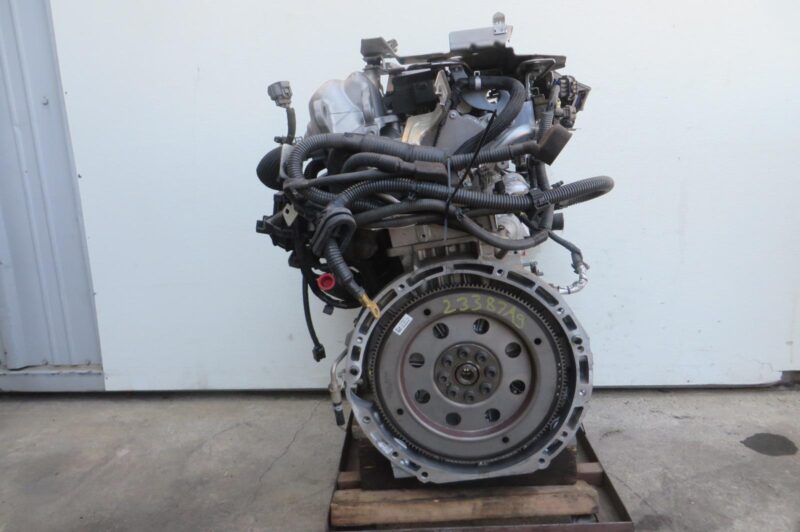 2018 Infiniti Q50 Engine Assembly - Image 4
