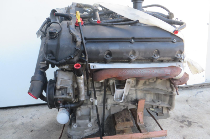 2003 Ford Thunderbird Engine Assembly - Image 3