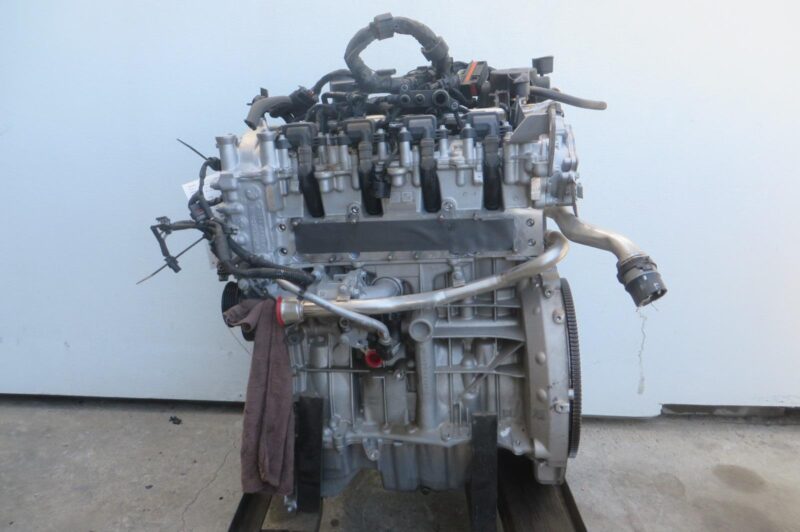 2020 Mercedes A-Class Engine Assembly - Image 4