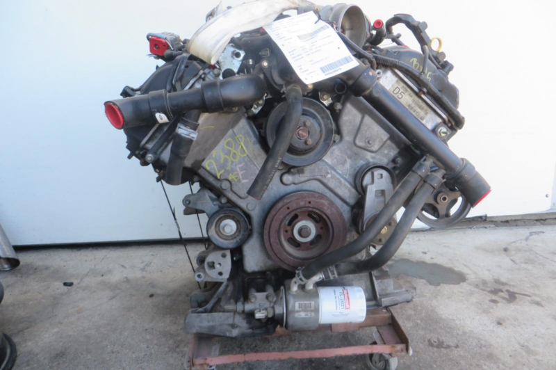 2003 Ford Thunderbird Engine Assembly - Image 6