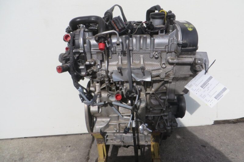 2020 Volkswagen Golf Engine Assembly - Image 2