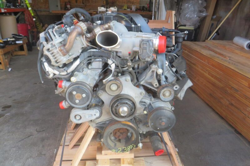 2016 Ford F350 Pickup Engine Assembly - Image 4