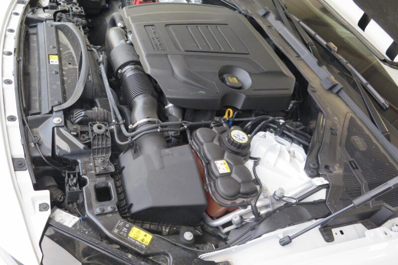 2018 Jaguar XE Engine Assembly - Image 2