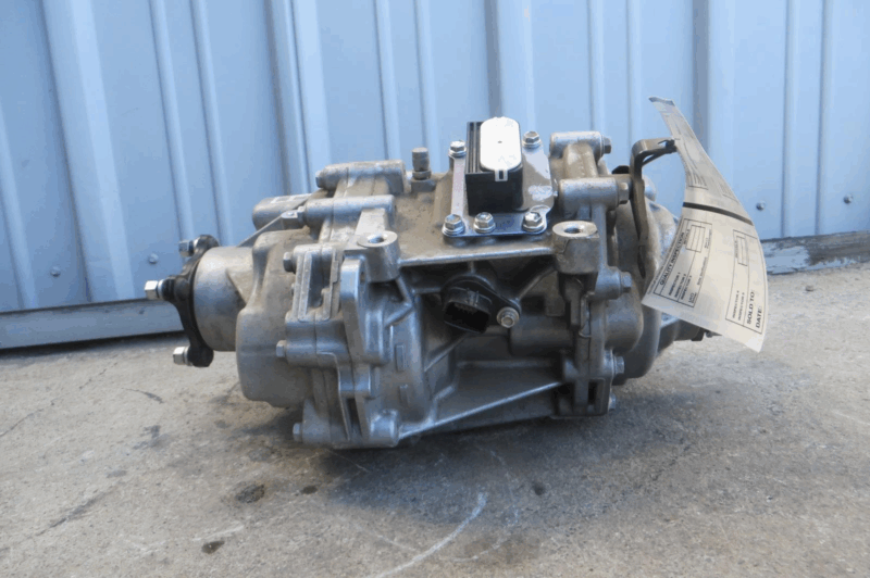 2019 Toyota Prius Engine Assembly - Image 3