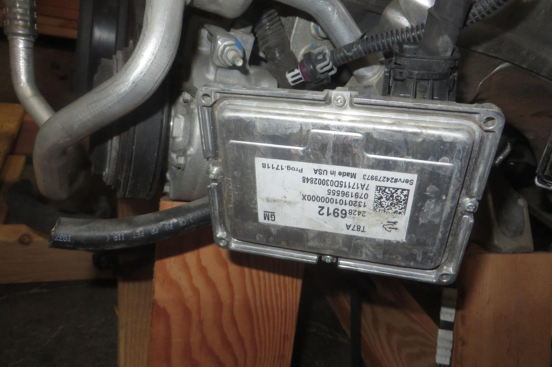 2017 Chevrolet Camaro Engine Assembly - Image 4