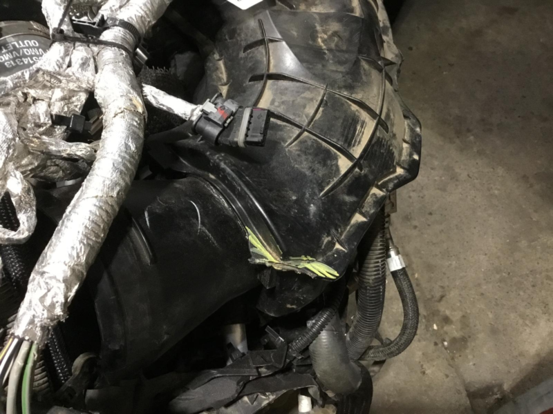 2021 Chevrolet Silverado 1500 Pickup Engine Assembly - Image 3
