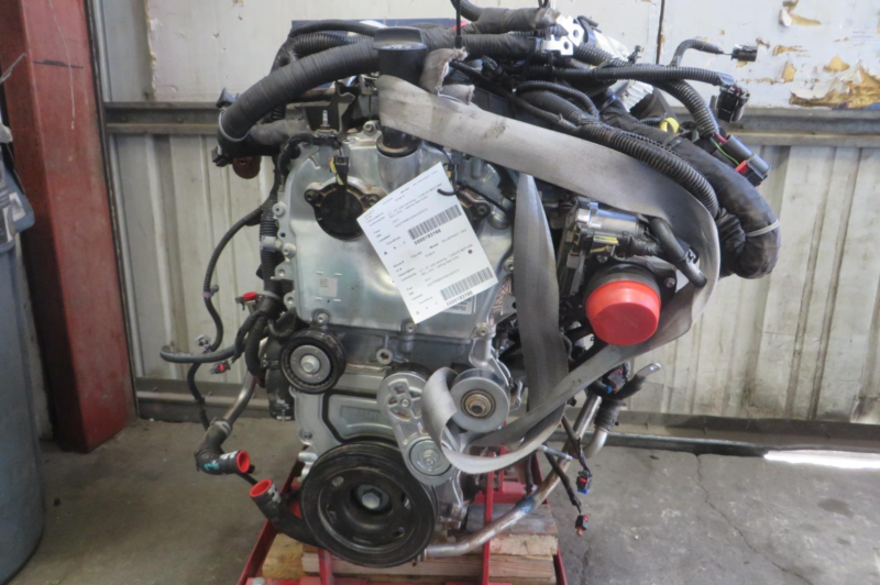 2017 Cadillac CT6 Engine Assembly - Image 4