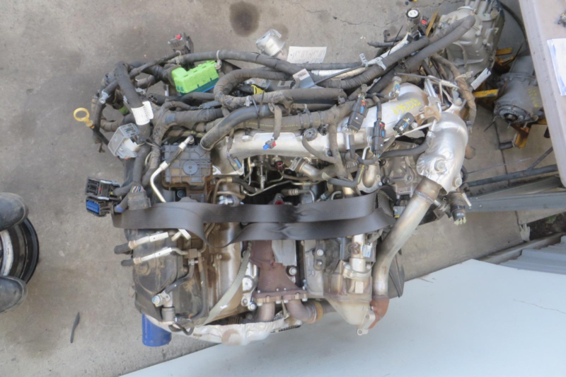 2019 Chevrolet Silverado 2500 Pickup Engine Assembly - Image 2