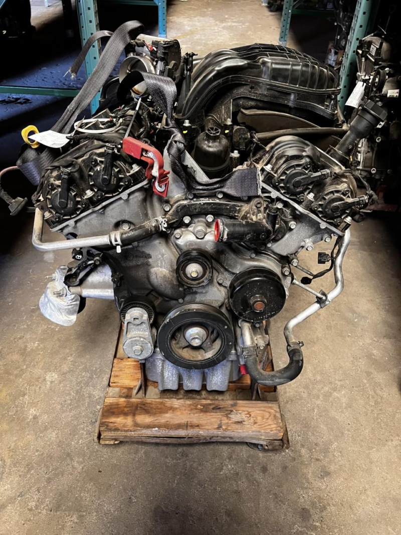 2018 Chrysler 300 Engine Assembly