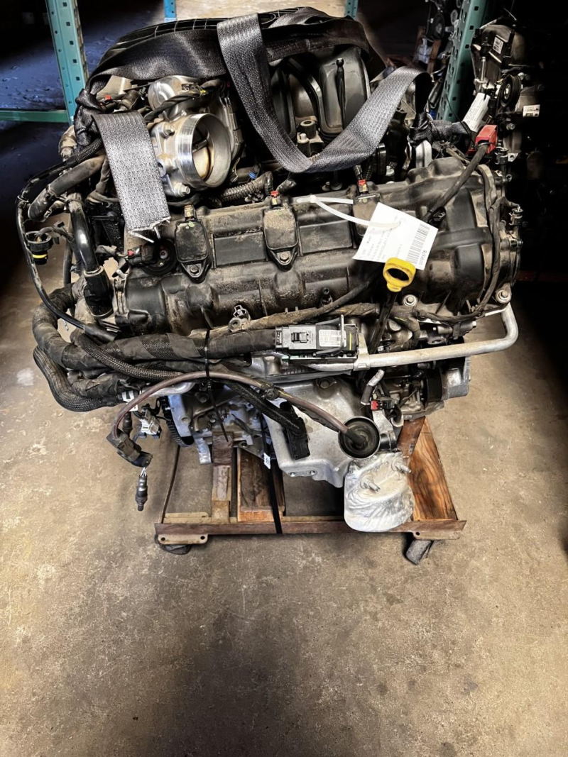 2018 Chrysler 300 Engine Assembly - Image 5