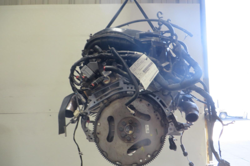 2018 Chrysler 300 Engine Assembly - Image 6