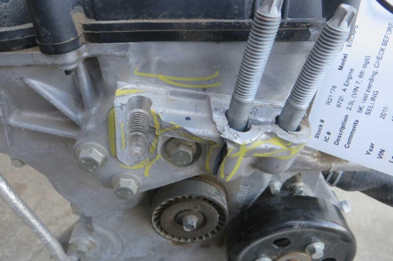 2019 Ford Escape Engine Assembly - Image 6